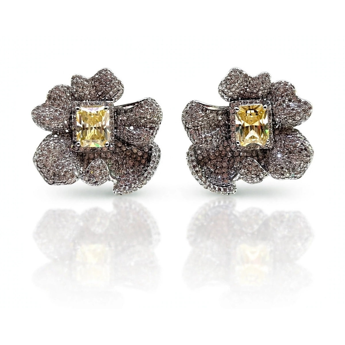 Pavé Bloom Stud Earrings — Champagne