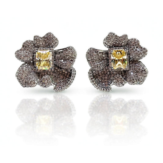 Pavé Bloom Stud Earrings — Champagne