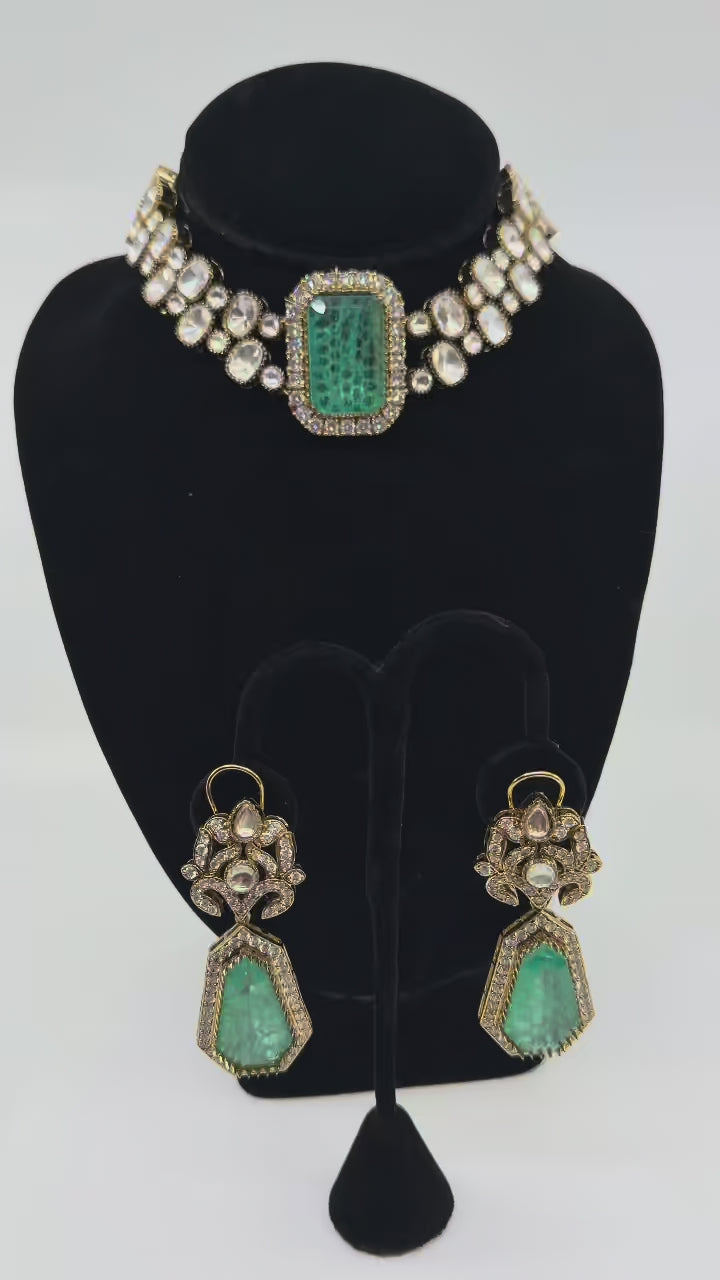 Mint Rectangle Polki Choker Set rotating on turntable