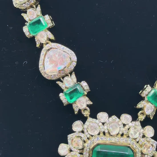 Emerald Polki Pendant Set product video
