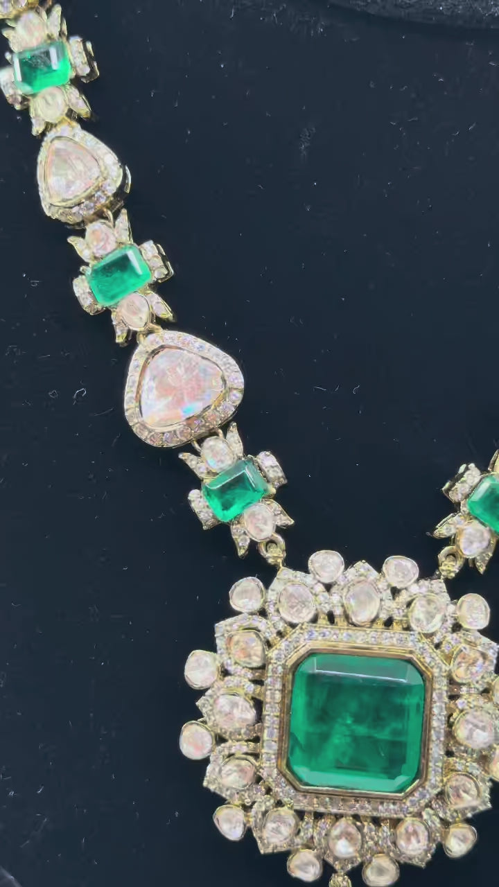 Emerald Polki Pendant Set product video